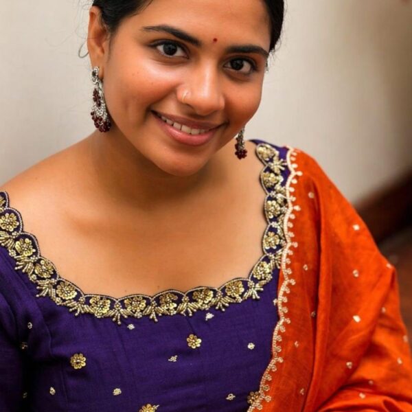 violet top with duppatta